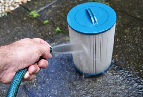 cleaning a hot tub filter