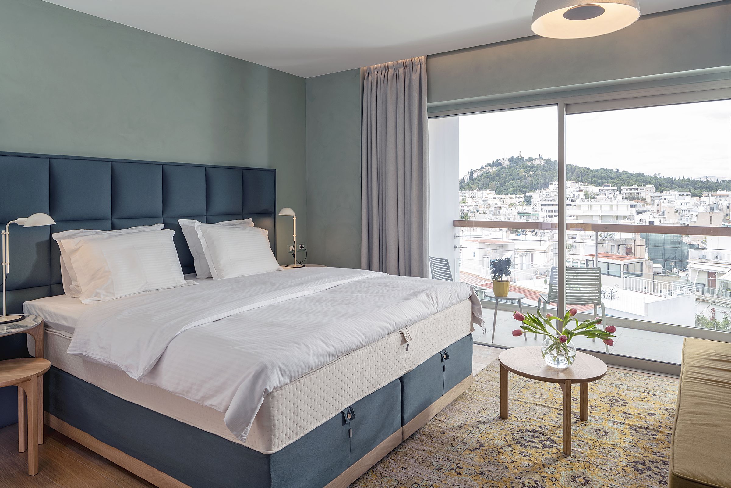 Reis restaurant Mens Coco Mattress Review—The Greece Hotel You'll Never Want To Leave