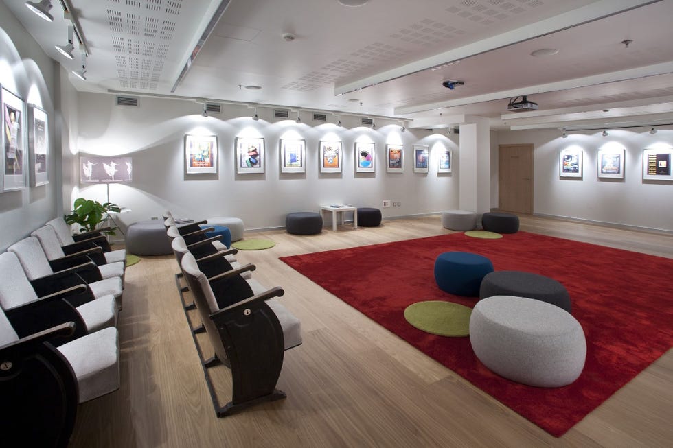 Sala del cine del hotel Astoria7