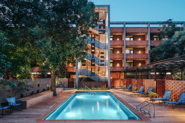 Piscina del hotel Carpenter en Austin, Texas