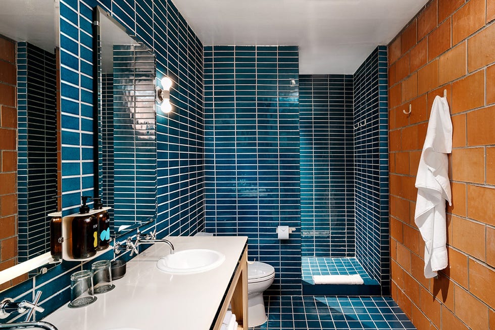 Baño del hotel Carpenter en Austin, Texas