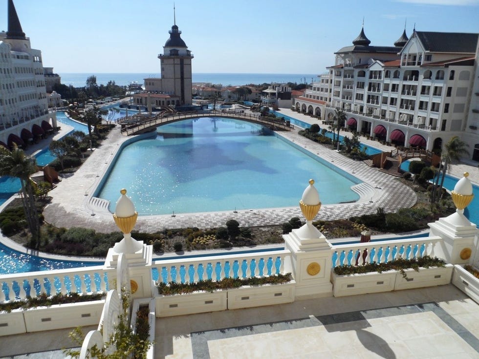 Piscina del hotel Mardan Palace