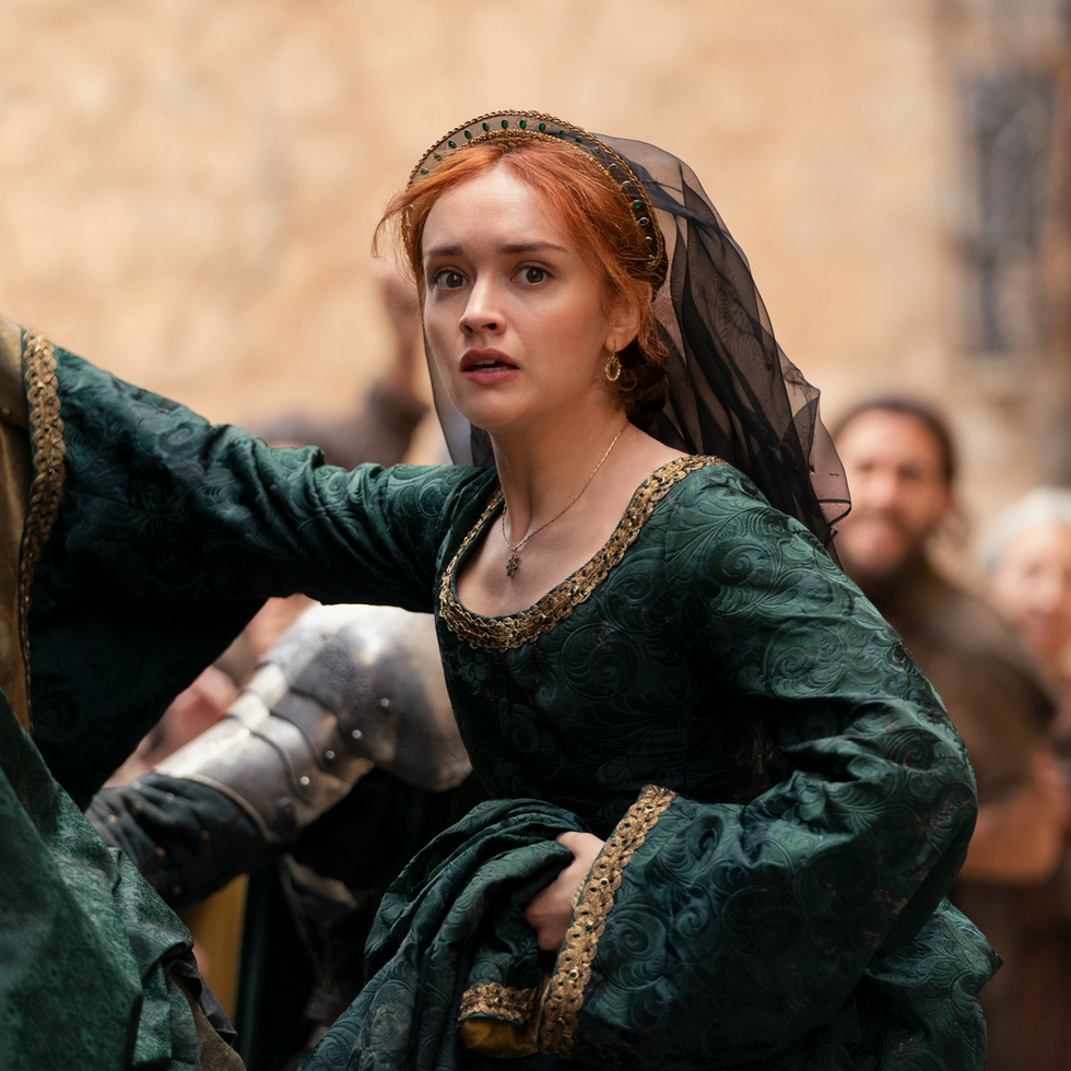 olivia cooke as alicent hightower in ’house of the dragon’ season 2