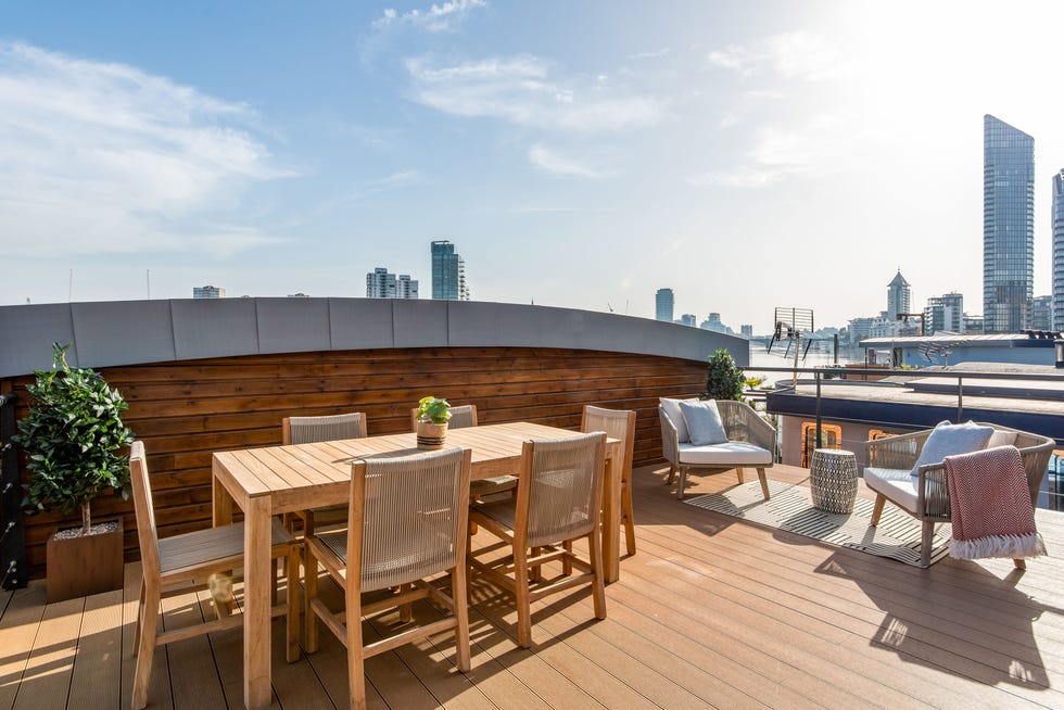 A Houseboat With Instagrammable Interiors Is To Rent In Chelsea