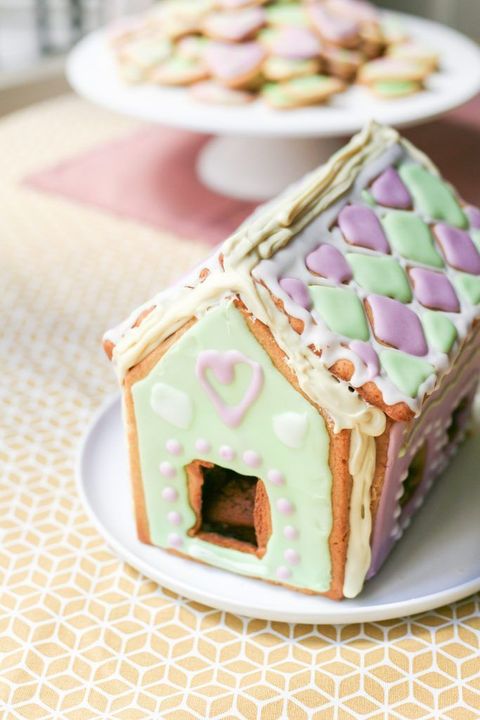 housewarming party ideas gingerbread house