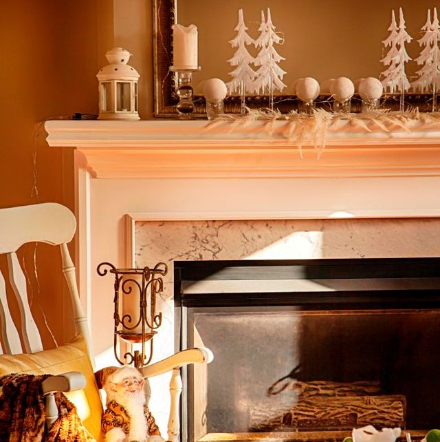 how decorate mantelpiece for christmas