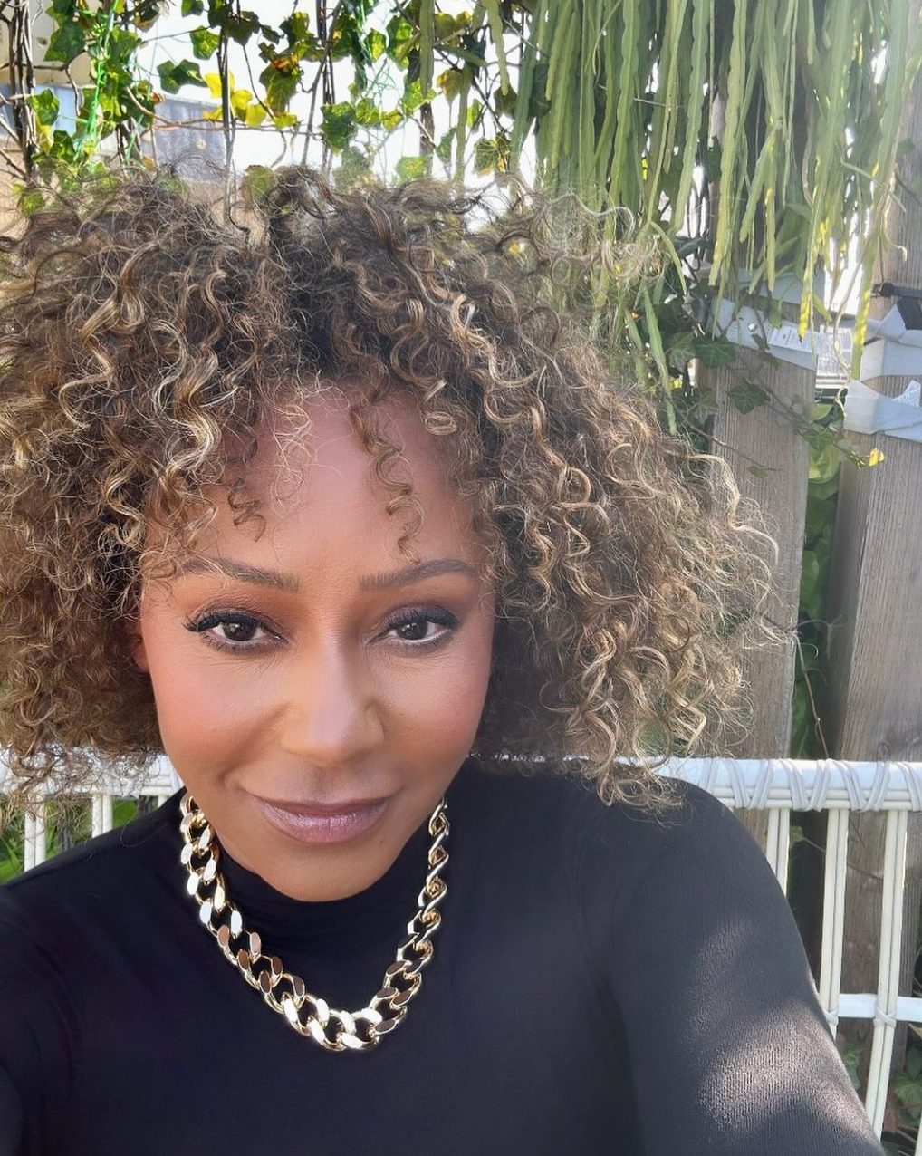 How did we miss Mel B completely naked in an infrared chamber?