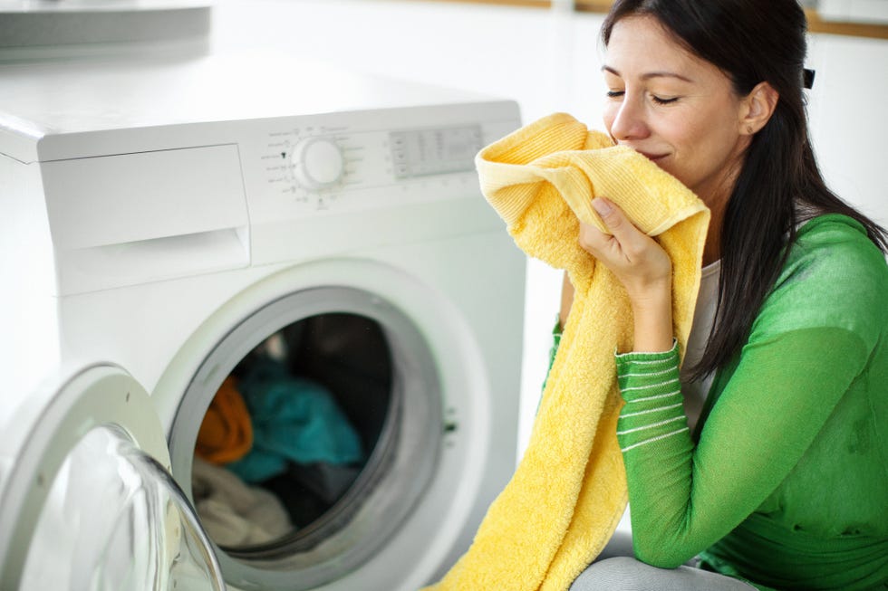 how do i get rid of smelly towels