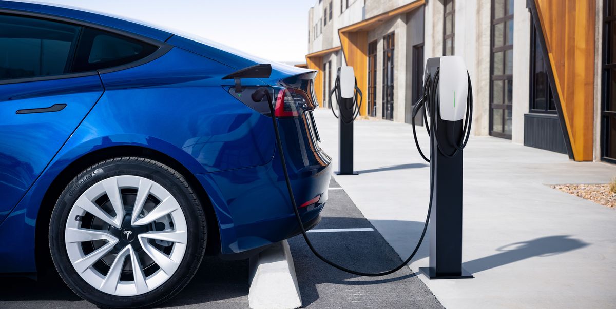 Ever Wonder How Fast You Can ‘Fill Up’ Your EV? It’s Complicated