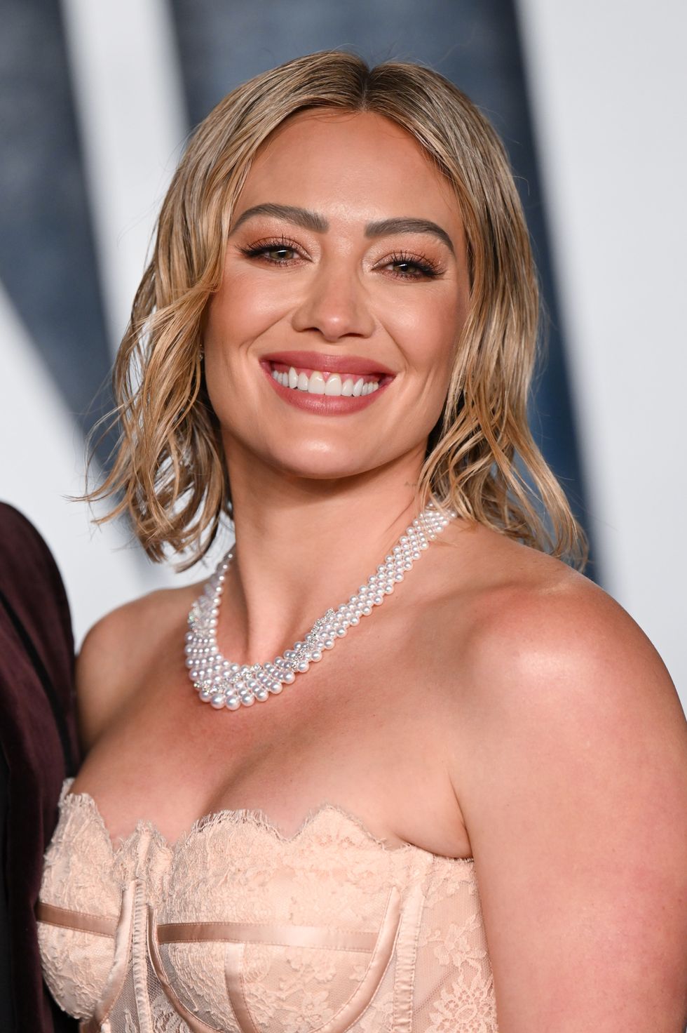 beverly hills, california march 12 hilary duff attends the 2023 vanity fair oscar party hosted by radhika jones at wallis annenberg center for the performing arts on march 12, 2023 in beverly hills, california photo by karwai tangwireimage