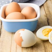 how long do hardboiled eggs last