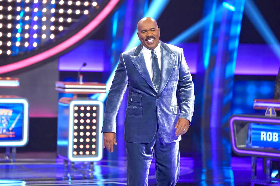 how long has steve harvey hosted family feud