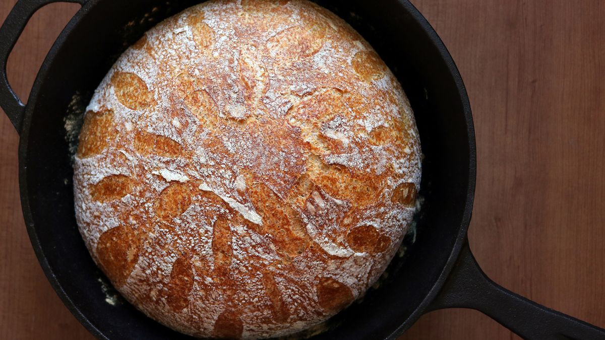 How to make Homemade White Bread in Cast Iron - Cast Iron Recipes