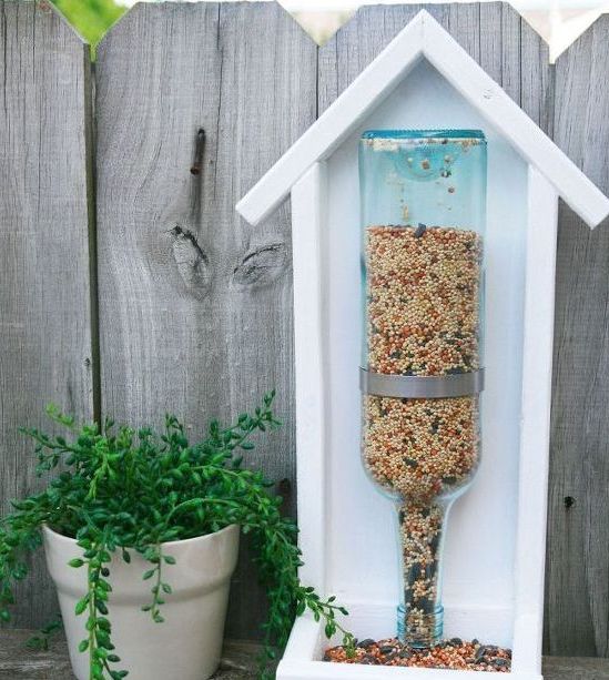 wine bird feeder
