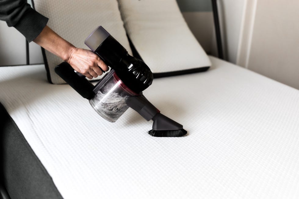 how to clean a mattress