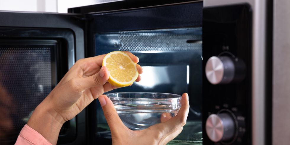 How to Clean a Microwave with Lemon or Vinegar - Cleaning Tips