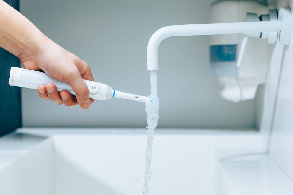 how to clean an electric toothbrush