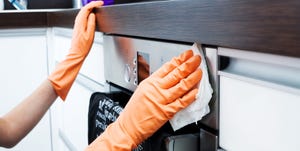 how to clean an oven quickly