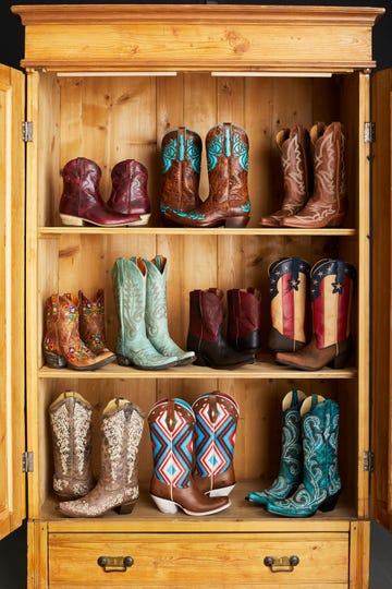 how to clean cowboy boots