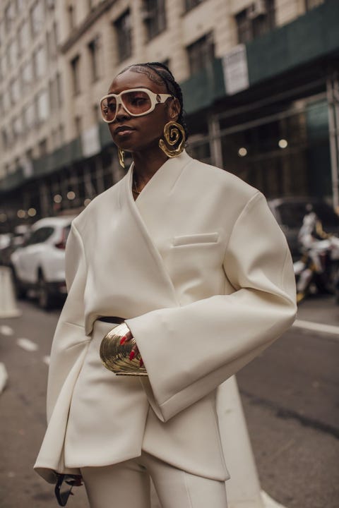 gold earrings