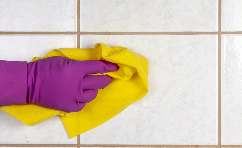 Trucos para limpiar las juntas de los azulejos de suelos y paredes - Foto 1