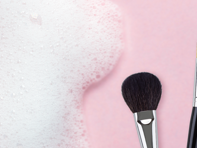 Mat makes fast work of cleaning makeup brushes