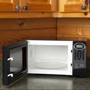 how to clean microwave countertop