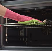 how to clean oven in kitchen