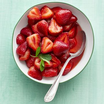 how to clean strawberries