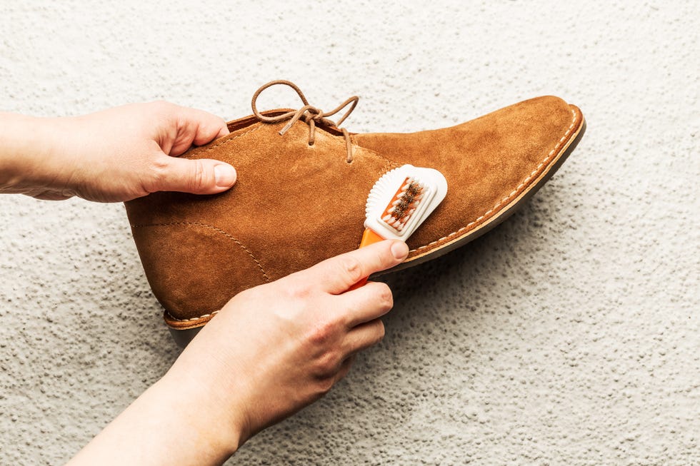 how to clean suede shoes