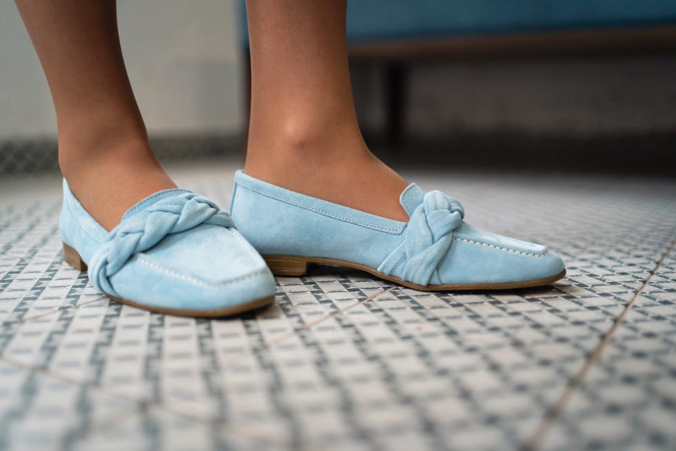 how to clean suede shoes