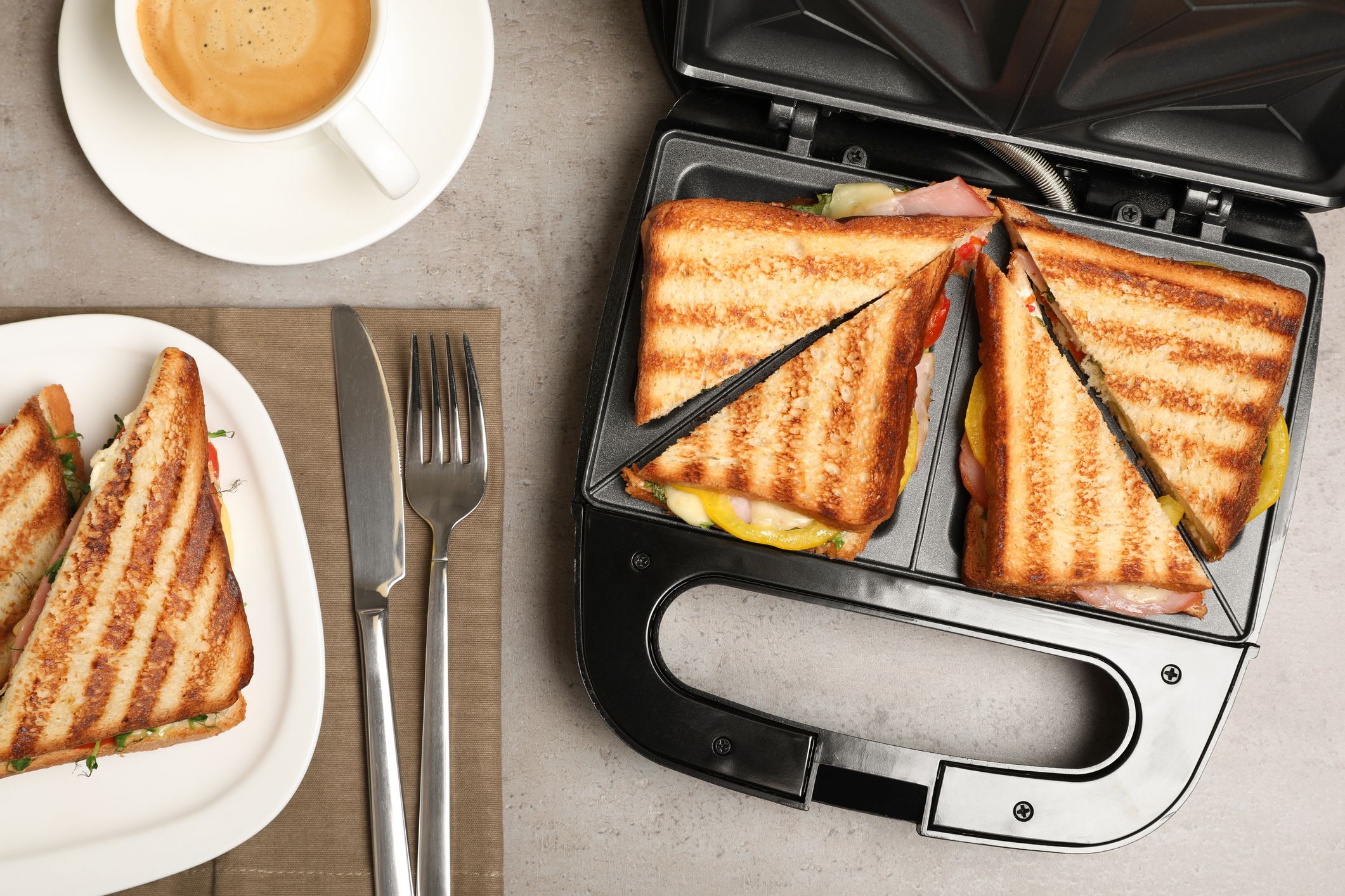 https://hips.hearstapps.com/hmg-prod/images/how-to-clean-your-toastie-maker-63ff3d4326c44.jpg