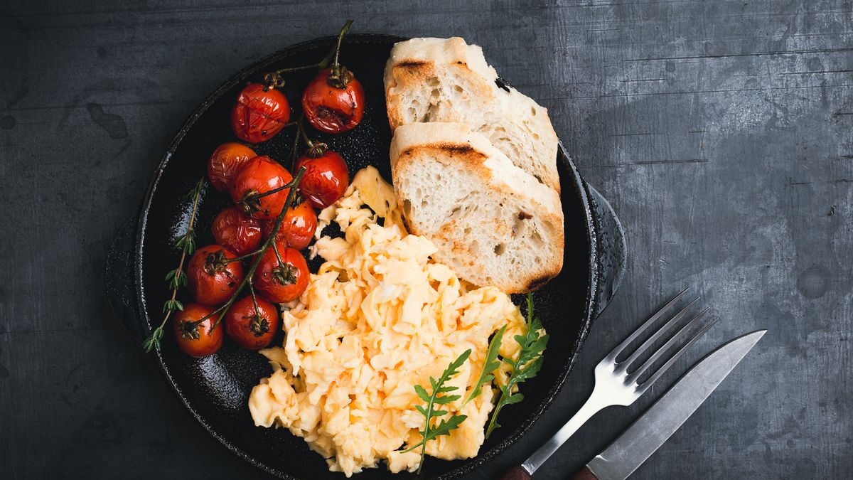 preview for Make the Fluffiest Scrambled Eggs | Men’s Health Muscle