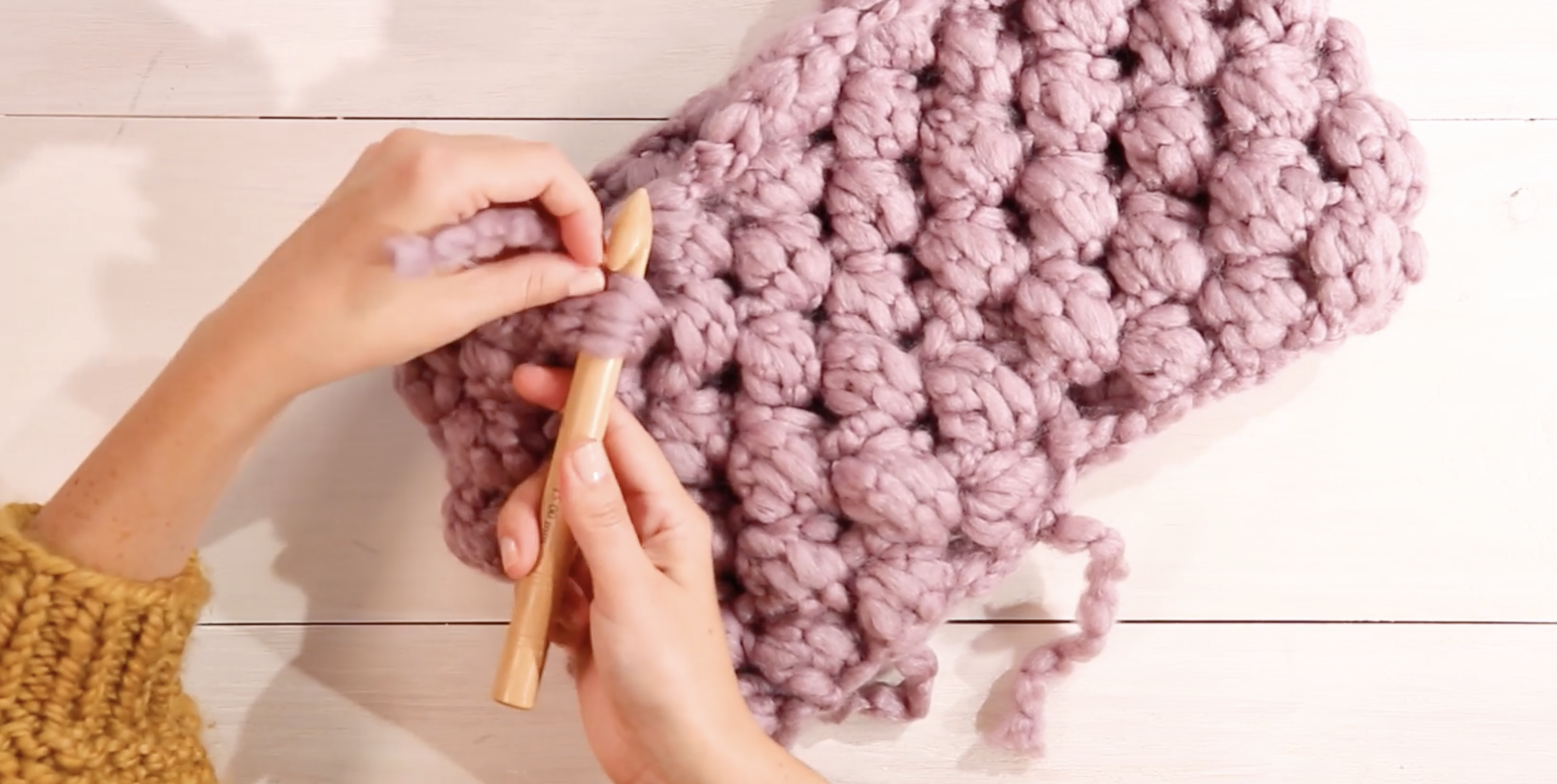 Crochet Your Own Bobble Cowl With These Simple Step-by-Step Instructions