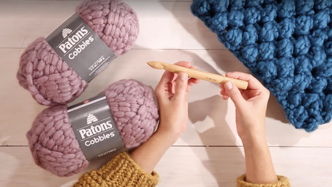 Crochet Your Own Bobble Cowl With These Simple Step-by-Step Instructions