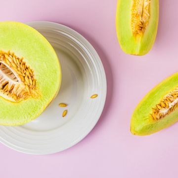 how to cut a melon