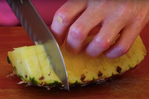 how to cut pineapple 