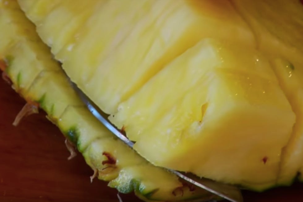 how to cut pineapple 