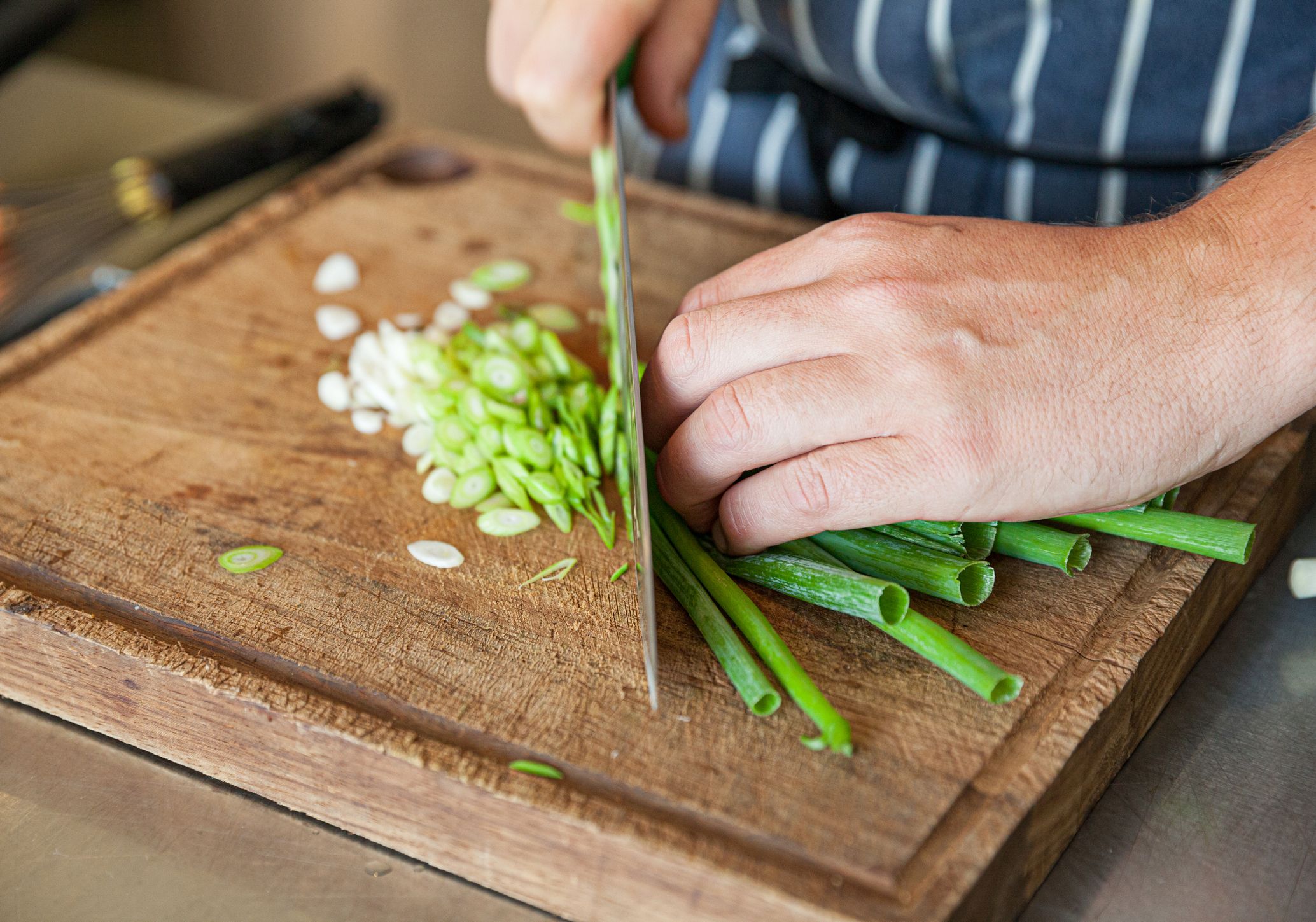 How To Cut Spring Onions  Spring Onions For Duck Pancakes