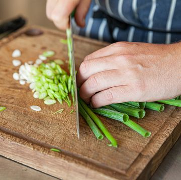 how to cut spring onions