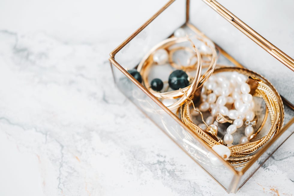 how to declutter and make money