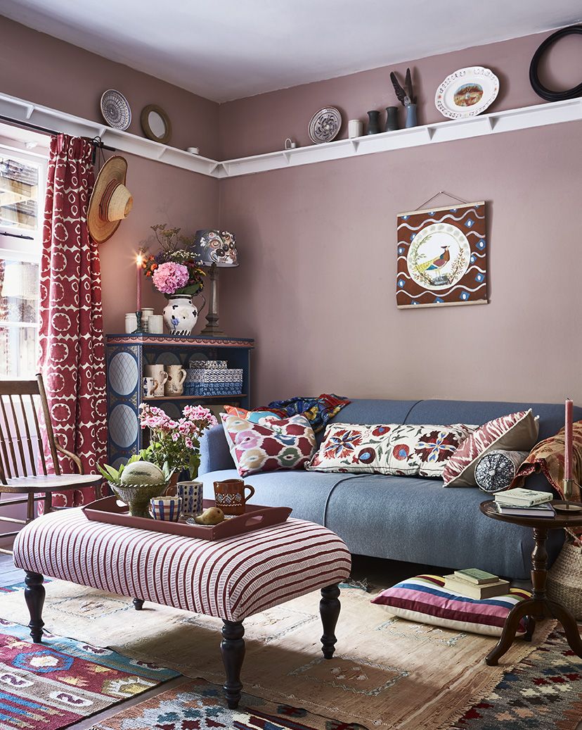how to decorate with antiques collections