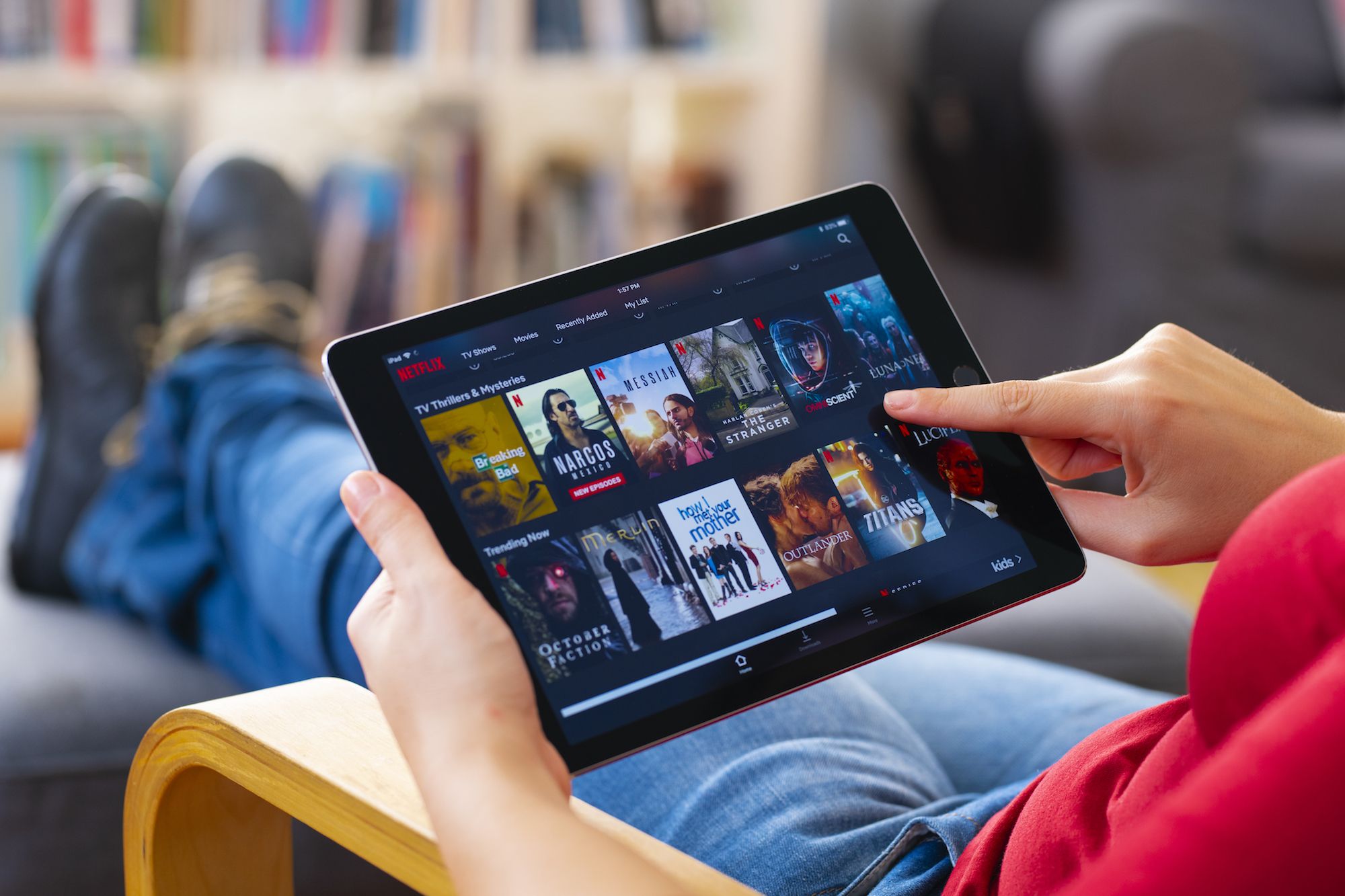 How to Create Netflix Group Watch Party and Benefits