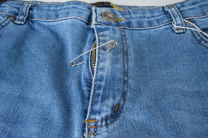 How to fix a broken jeans zipper without taking them apart! #mendingma, how to fix a zip