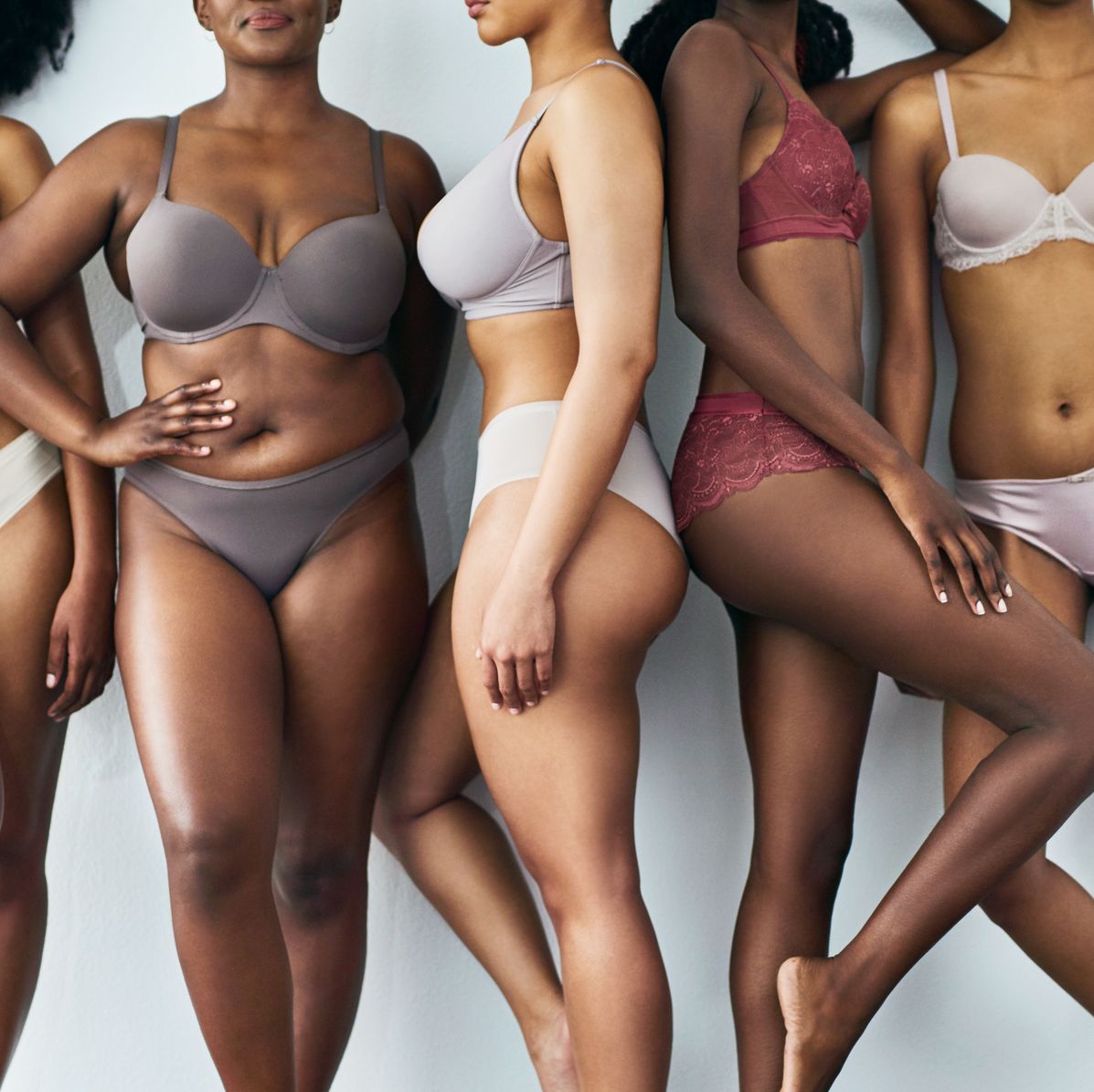 This is what the perfect cleavage looks like, according to Wonderbra.