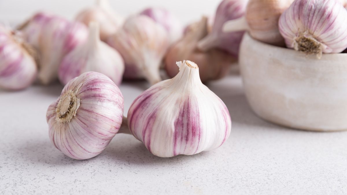 preview for How to Make Your Garlic Last