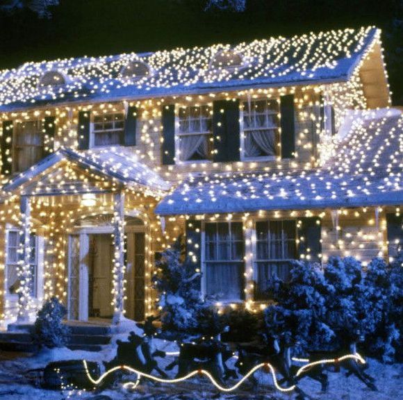 The 16 Best Garage Door Christmas Decorations of 2023 - Bob Vila