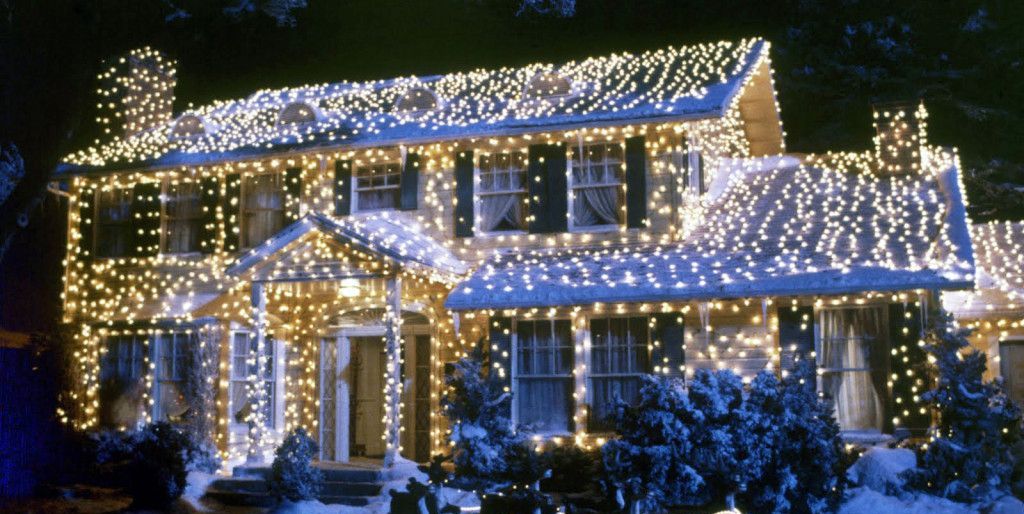 How Hang Christmas Lights - Best Tips for Hanging Christmas Lights