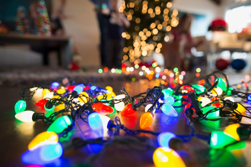 Hanging Christmas Tree Lights Vertically 