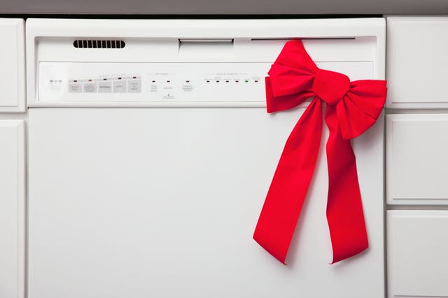 how to help your dishwasher tackle the christmas load